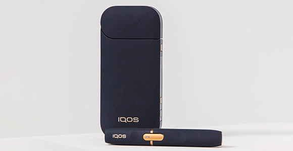 Black IQOS 2.4 PLUS holder and charger