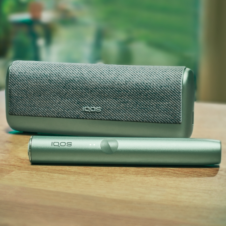 Jade Green zeleni IQOS ILUMA PRIME držač i džepni punjač.