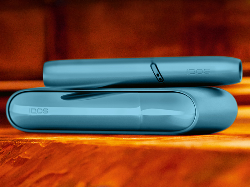 IQOS Originals Duo Holder and Pocket Charger in blue color.