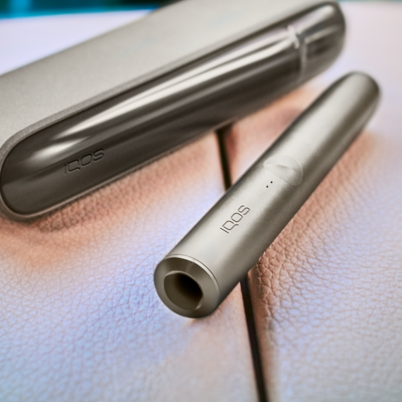 IQOS ILUMA Holder and Pocket Charger.