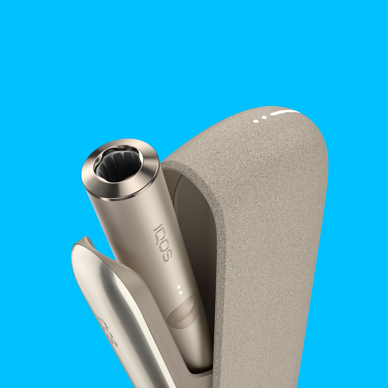 IQOS ILUMA držač u džepnom punjaču.