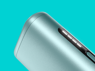 IQOS ILUMA i ONE uređaj u plavoj Blue Breeze boji, detalj svjetla