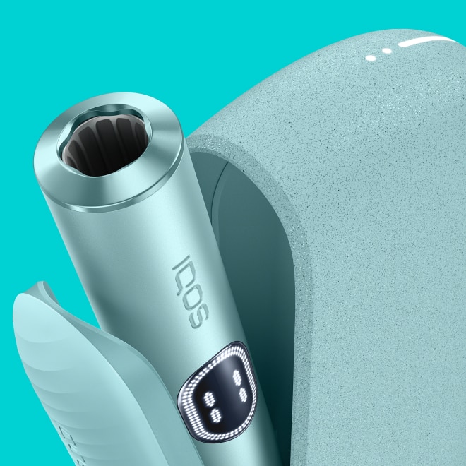 Detail of IQOS ILUMA i device