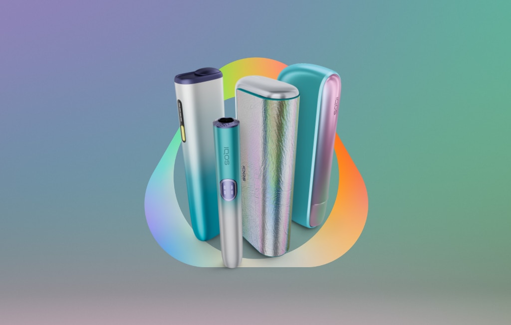 All three IQOS ILUMA i devices in the Remix Limited Edition, set against a background in Remix colours.
